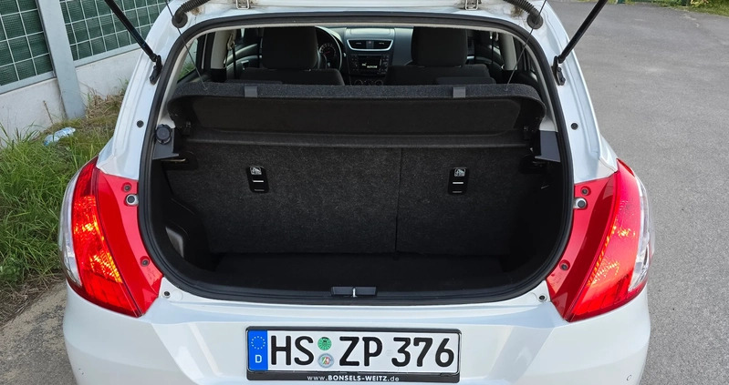 Suzuki Swift cena 28800 przebieg: 170000, rok produkcji 2016 z Mogielnica małe 596